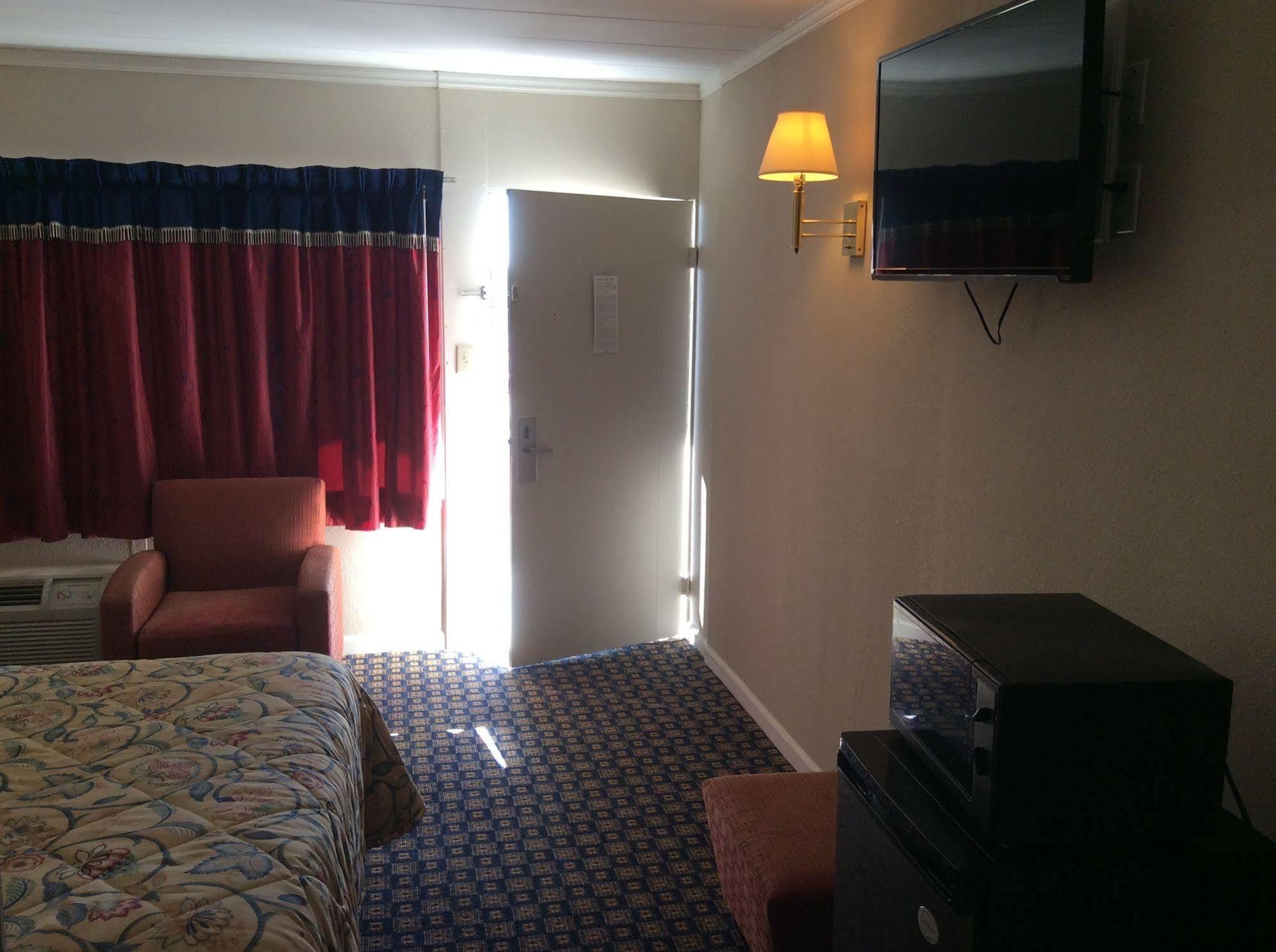 Motel 6 Burlington Exterior foto