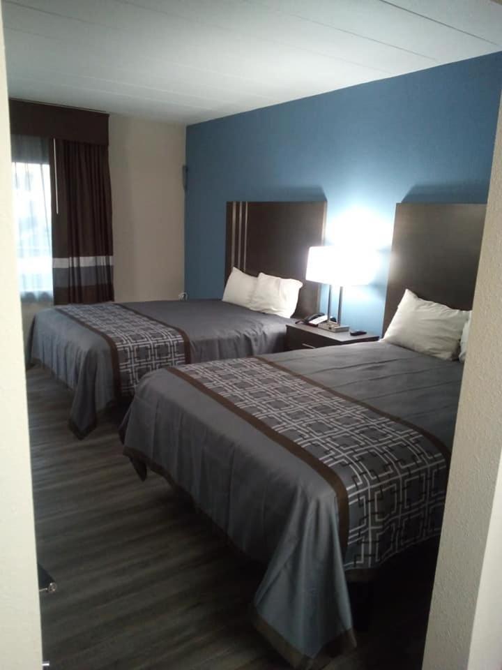 Motel 6 Burlington Exterior foto