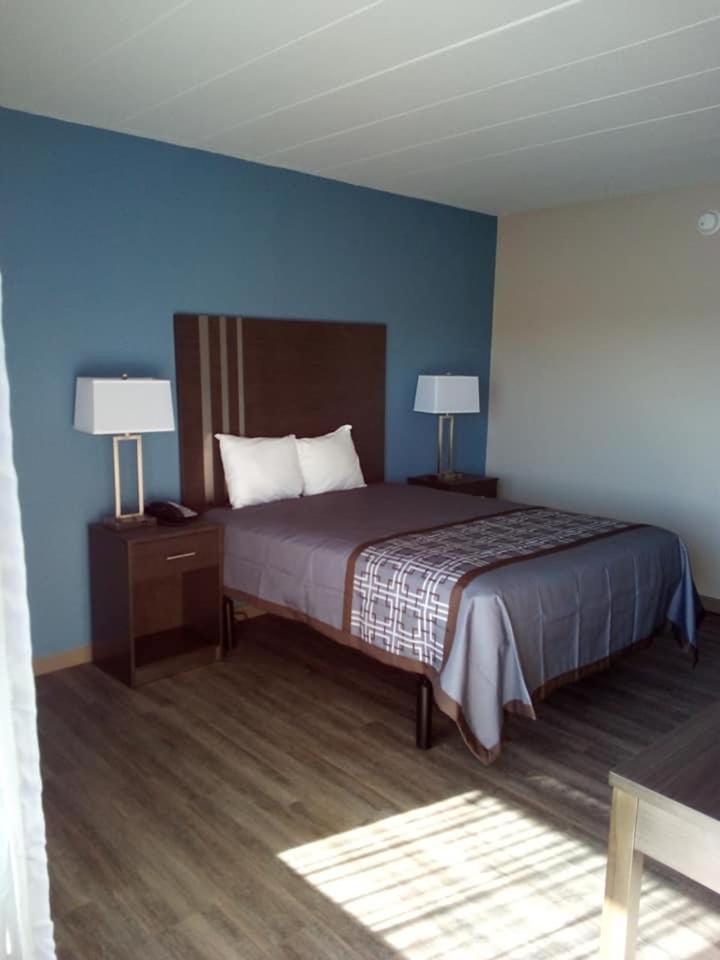 Motel 6 Burlington Exterior foto